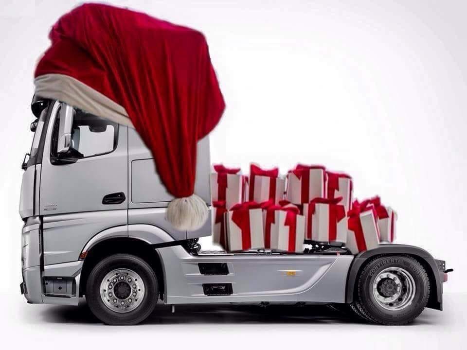 Merry Christmas Bloggers!!